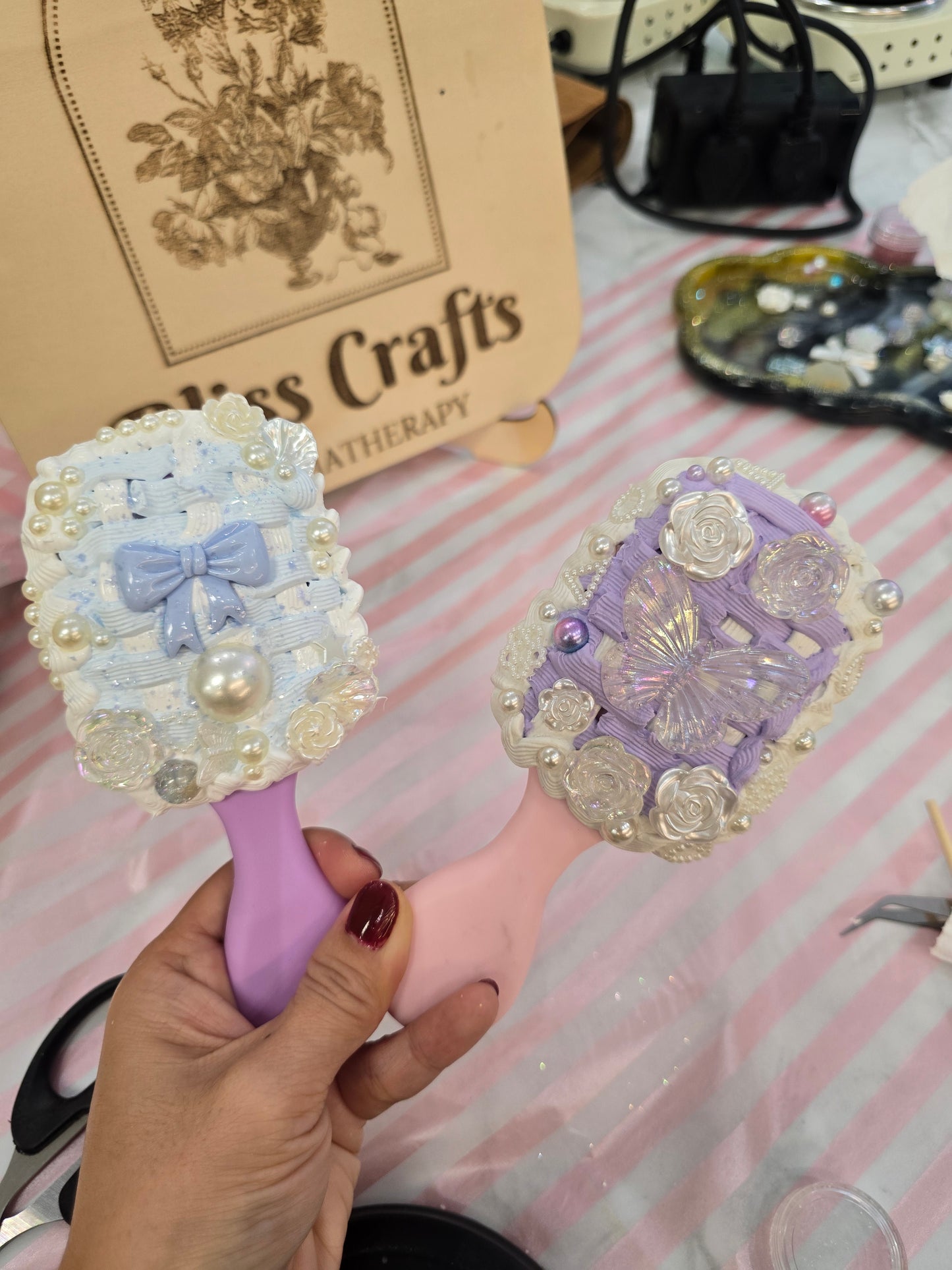 Cream Glue  DIY  Workshop