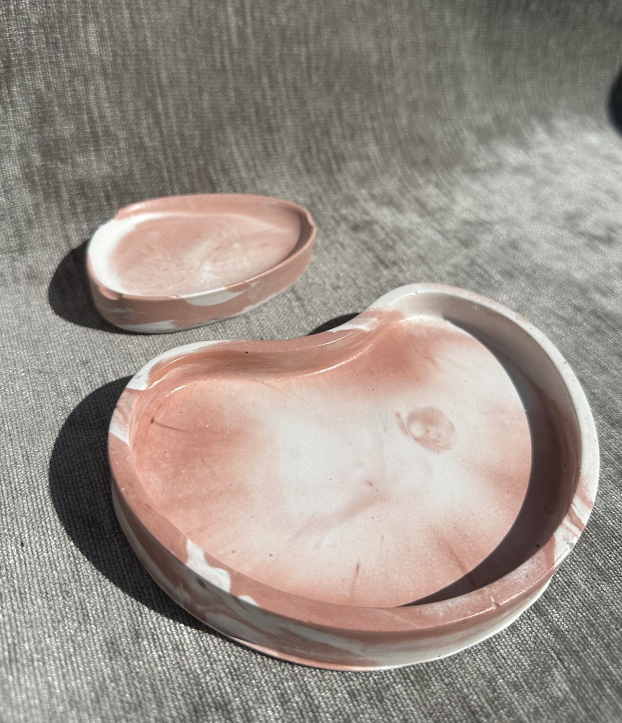 Bean Shape Concrete Tray--- Pink Marble