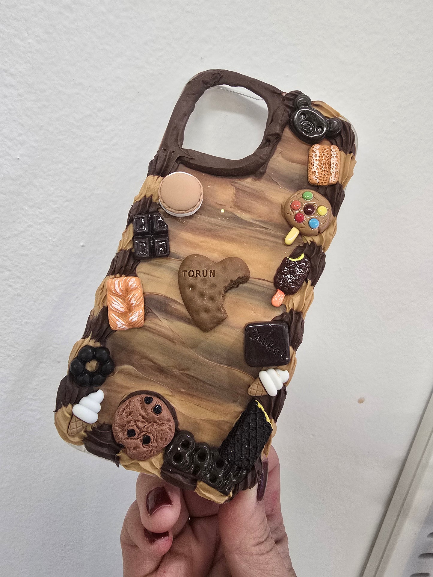 Cream Glue  DIY Phone Case Workshop