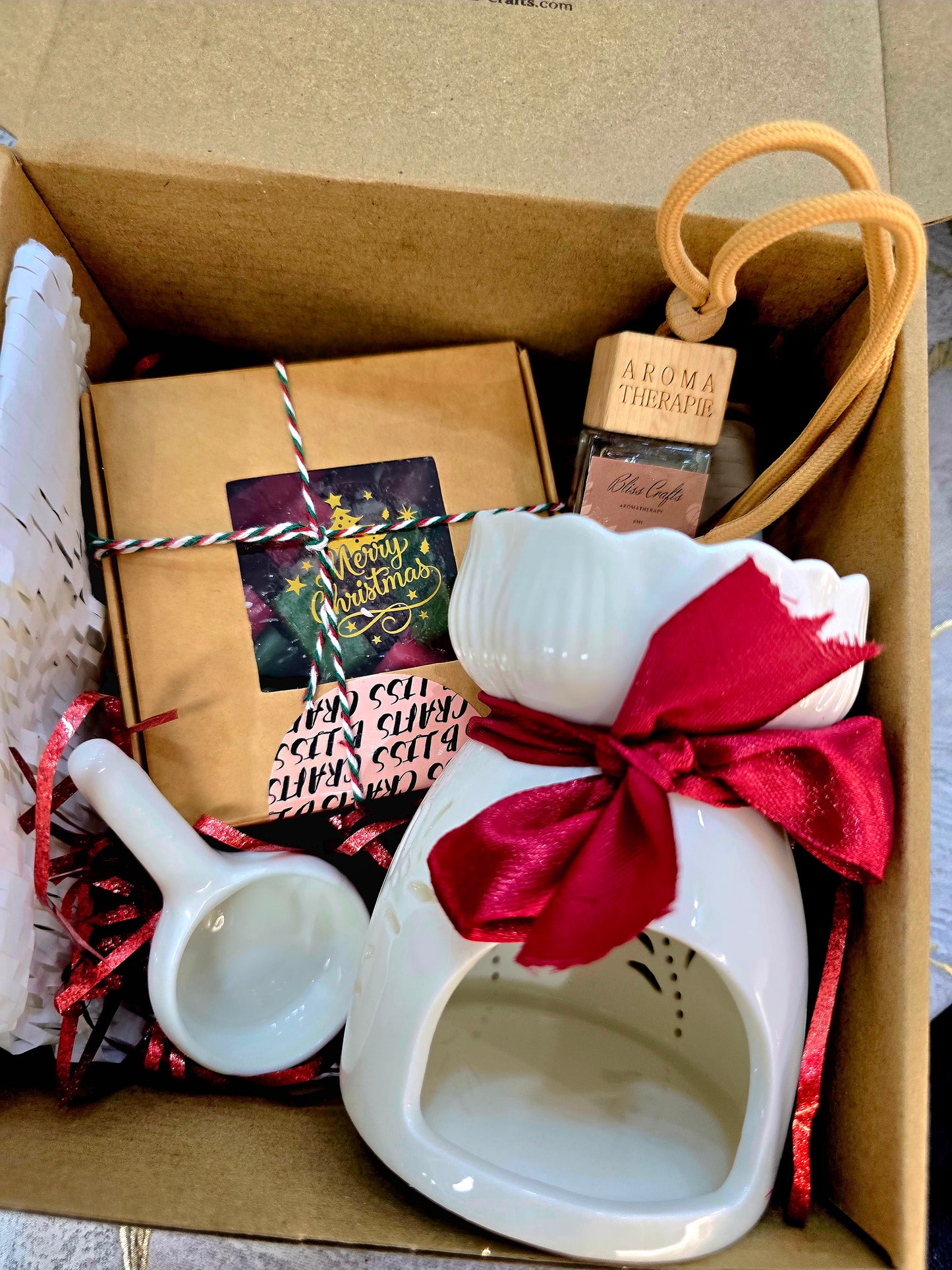 Χριστουγεννιάτικο Gift Box – Σετ με Wax Melter (€17)